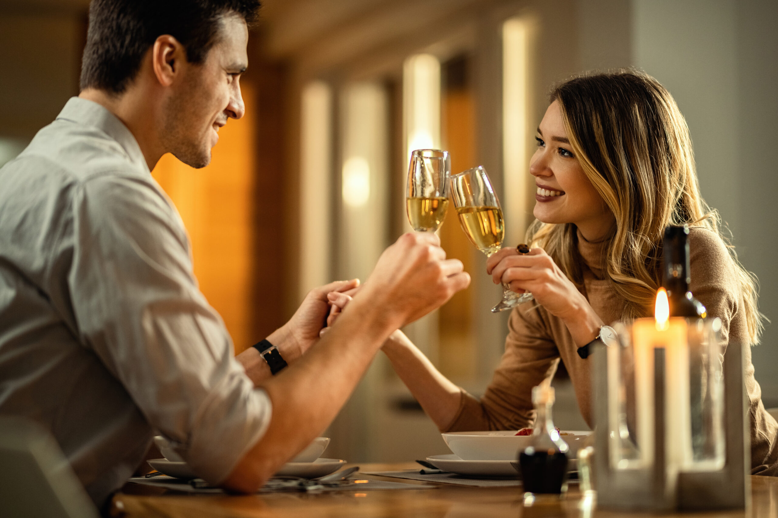 懐いてくる年下女性の脈ありサインとは?後輩女子の好意的なしぐさをご紹介! 懐いてくる年下女性の脈ありサインとは?後輩女子の好意的なしぐさをご紹介!