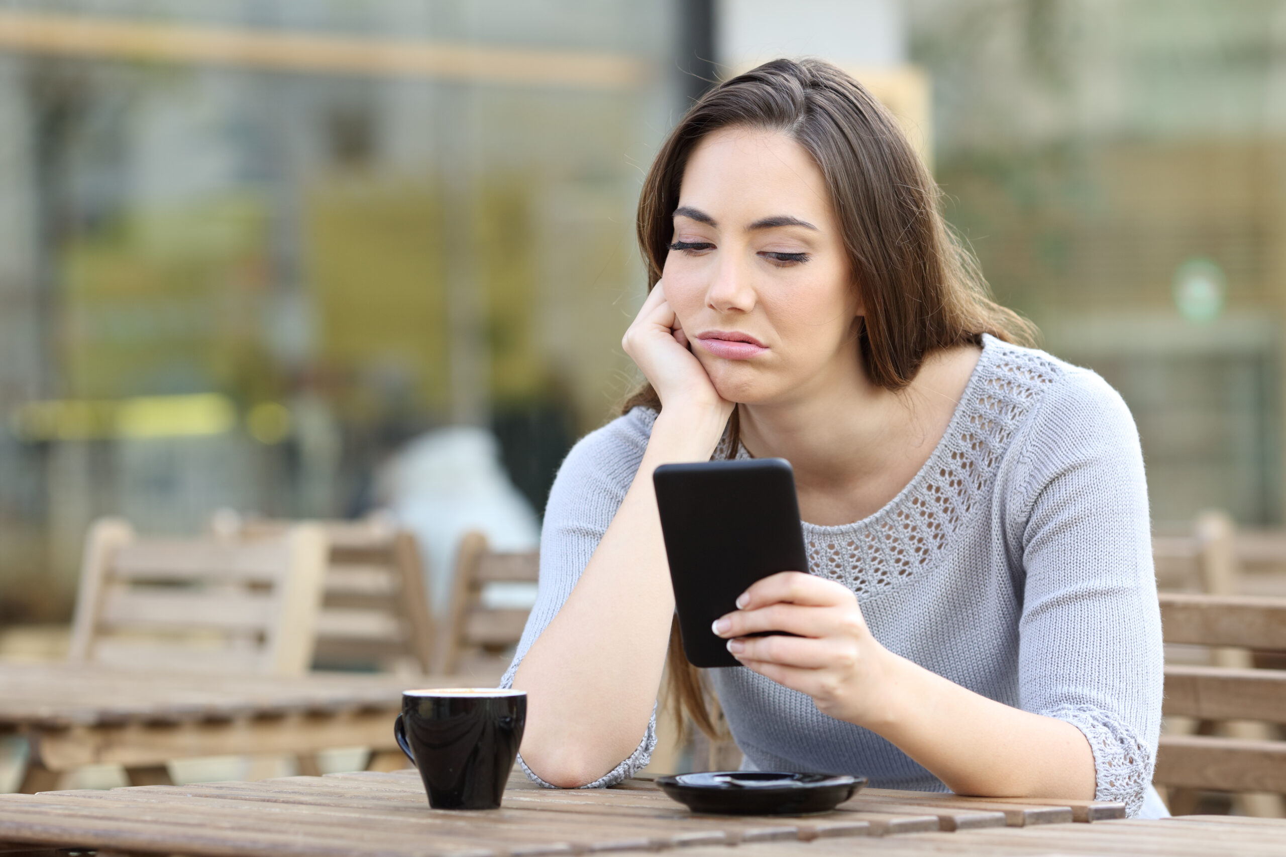 デートや食事の誘い方!LINEでいきなり男からご飯に誘っても平気なの? デートや食事の誘い方!LINEでいきなり男からご飯に誘っても平気なの?