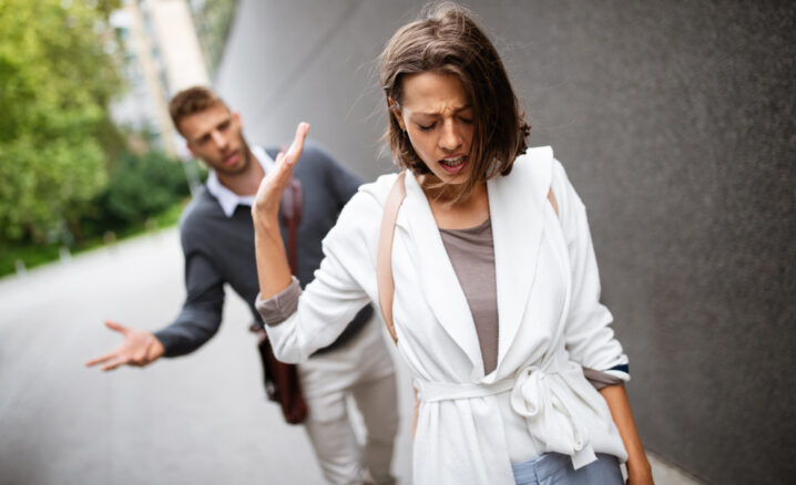 仕事が忙しい 彼女に振られた